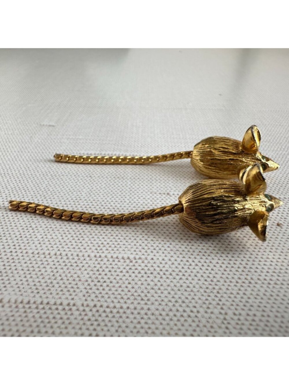 1960s Gold Tone Mouse Scatter Pins Chain Tails Green Eyes - Picture 10 of 10
